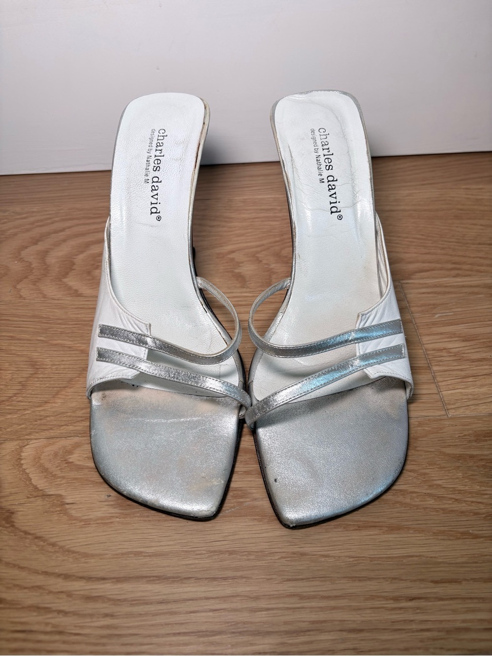 Charles David Silver & White Strappy Mule Heels – Y2K Minimalist | Size 9